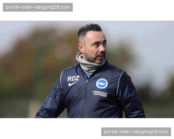 布莱顿主帅德泽尔比确认，三笘薰已恢复完整训练，有望周末复出