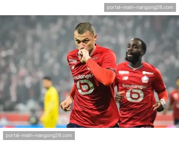 评论：门将的出球能力已成为法甲球队战术构建的基石要素